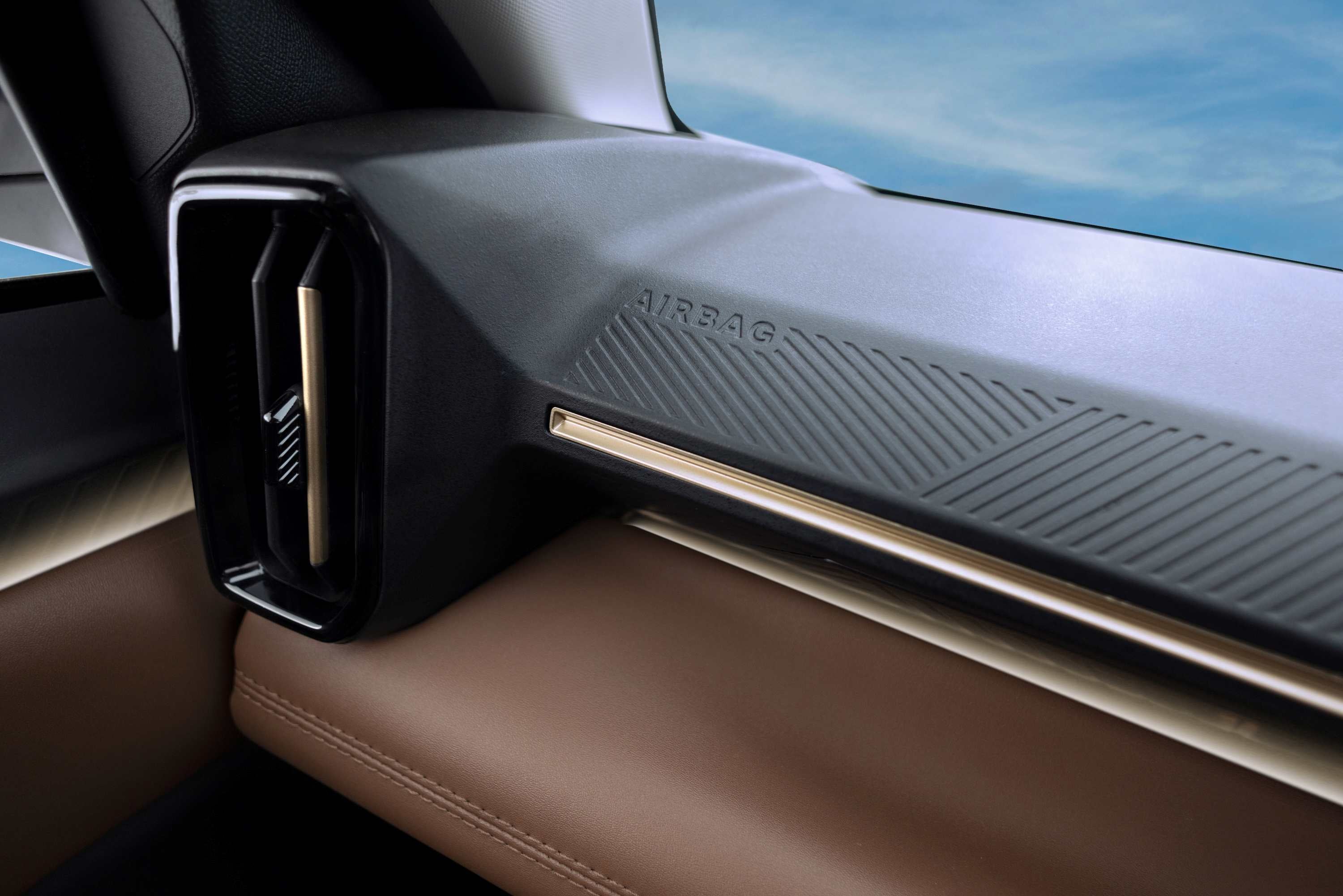 Citroen Aircross X interior material
